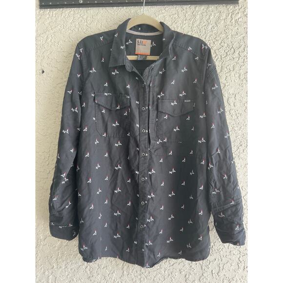 5.11 Tactical womens XL button down top with lipstick pattern - Picture 1 of 2